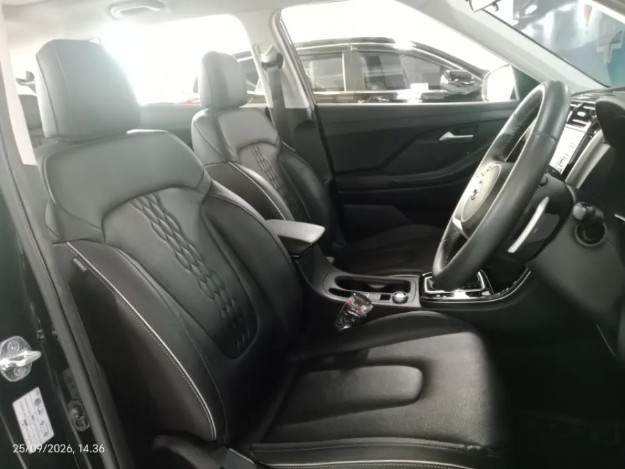 Foto Mobil Bekas Kabin Depan Hyundai Creta 1.5 Prime tahun 2022