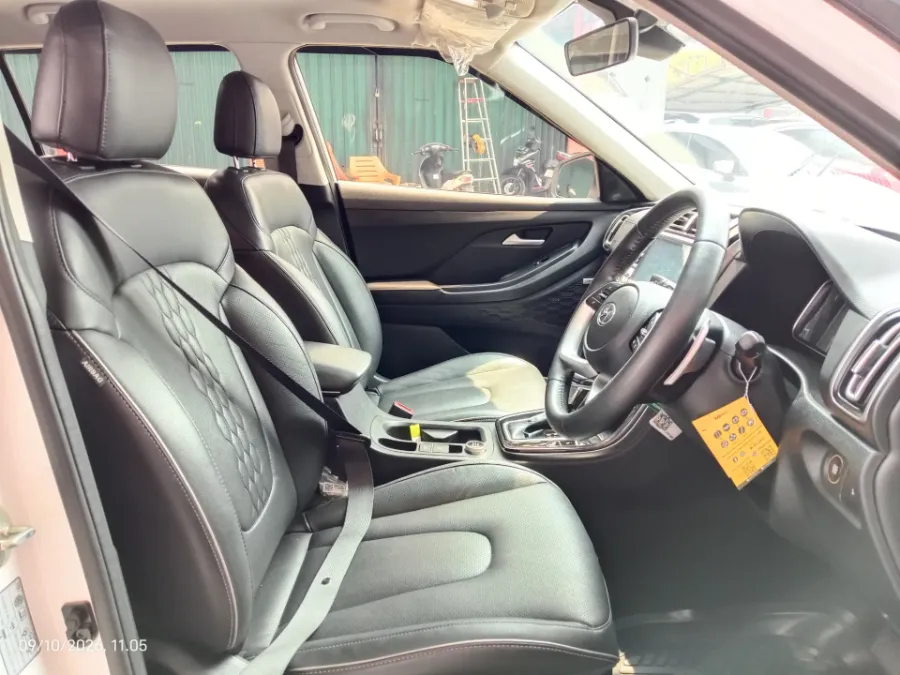 Foto Mobil Bekas Kabin Depan Hyundai Creta 1.5 Prime tahun 2022