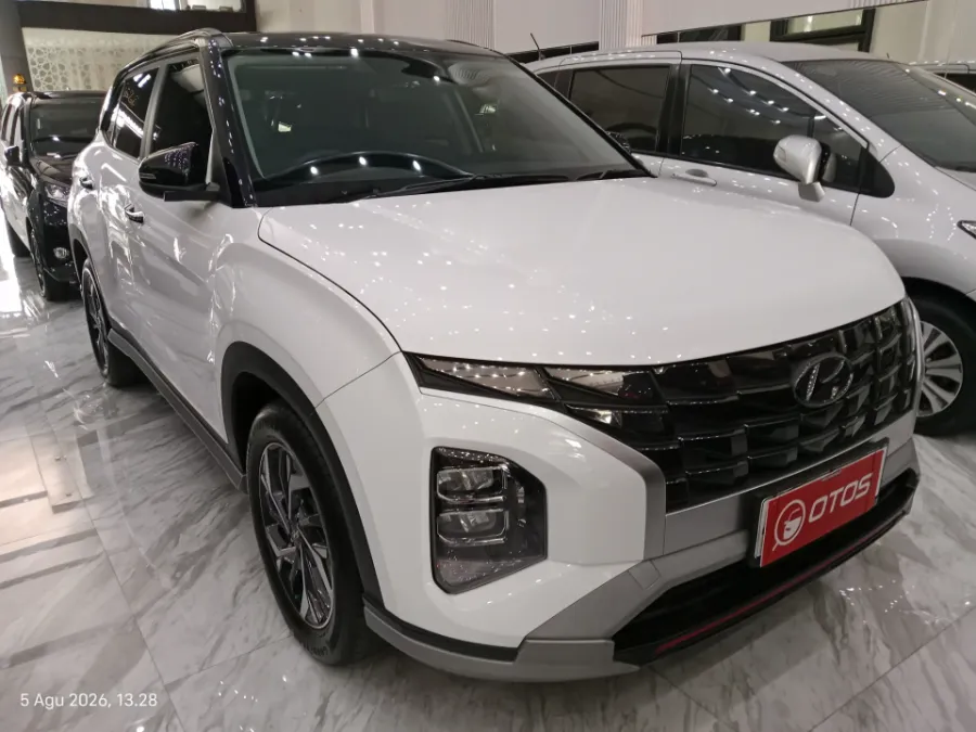 Foto Mobil Bekas Kanan Depan Hyundai Creta 1.5 Prime tahun 2022