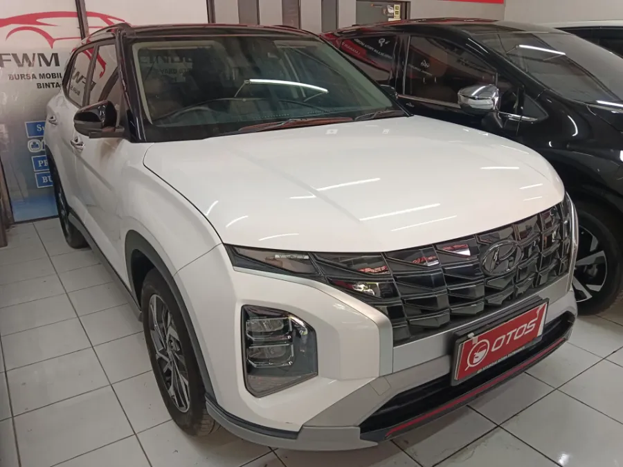 Foto Mobil Bekas Kanan Depan Hyundai Creta 1.5 Prime tahun 2022