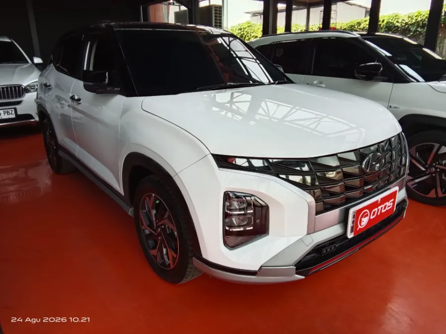 Foto Mobil Bekas Kanan Depan Hyundai Creta 1.5 Prime tahun 2022