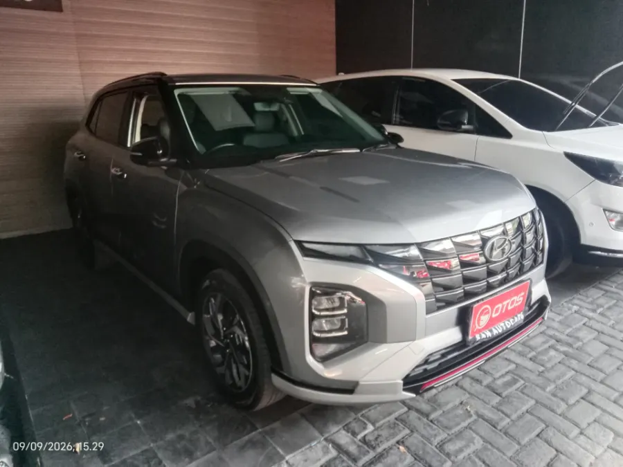 Foto Mobil Bekas Kanan Depan Hyundai Creta 1.5 Prime tahun 2022