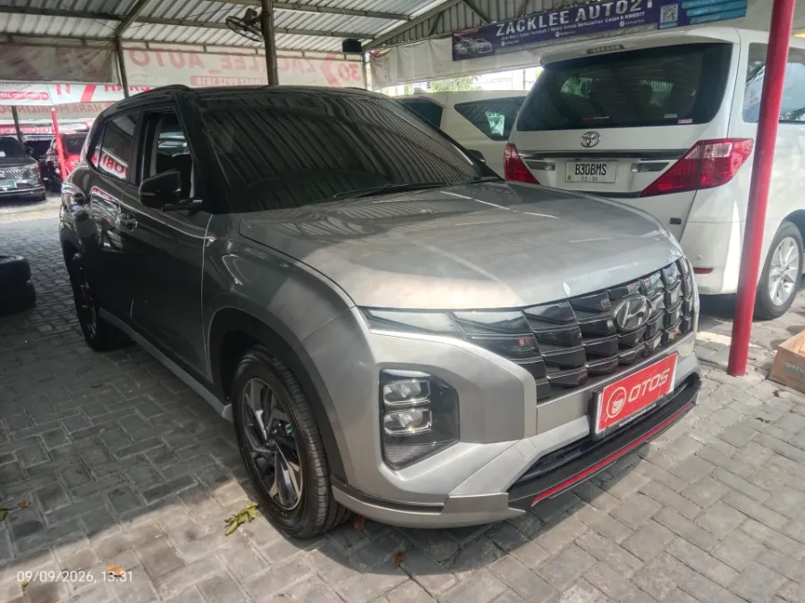 Foto Mobil Bekas Kanan Depan Hyundai Creta 1.5 Prime tahun 2022