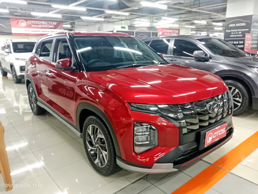 Foto Mobil Bekas Kanan Depan Hyundai Creta 1.5 Prime tahun 2022