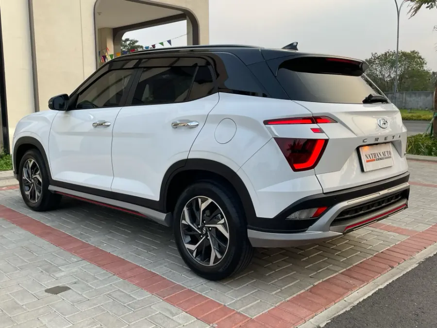 Foto Mobil Bekas Kiri Belakang Hyundai Creta 1.5 Prime tahun 2022