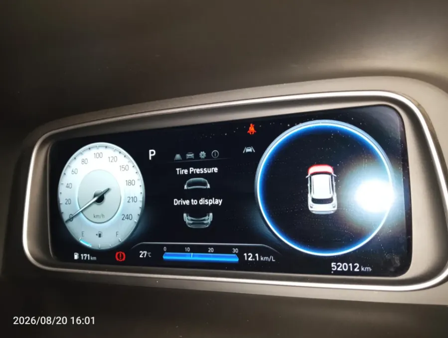 Foto Mobil Bekas Odometer Hyundai Creta 1.5 Prime tahun 2022