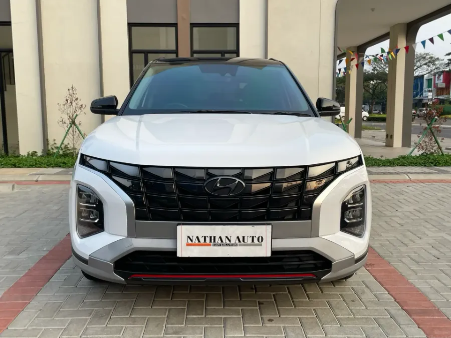 Foto Mobil Bekas Tampak Depan Hyundai Creta 1.5 Prime tahun 2022