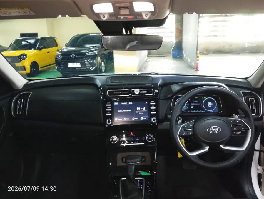 Foto Mobil Bekas Dashboard Hyundai Creta 1.5 Prime tahun 2023