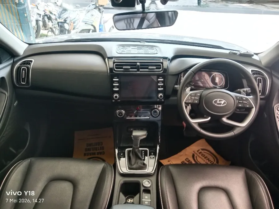 Foto Mobil Bekas Dashboard Hyundai Creta 1.5 Prime tahun 2023