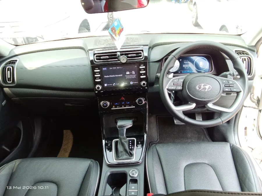 Foto Mobil Bekas Dashboard Hyundai Creta 1.5 Prime tahun 2023