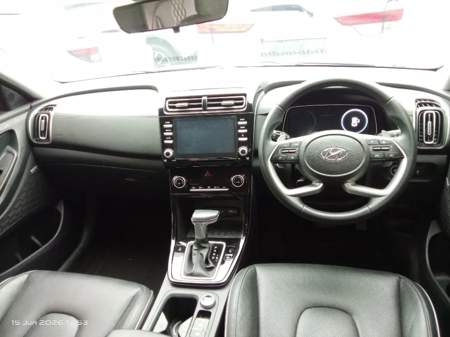 Foto Mobil Bekas Dashboard Hyundai Creta 1.5 Prime tahun 2023
