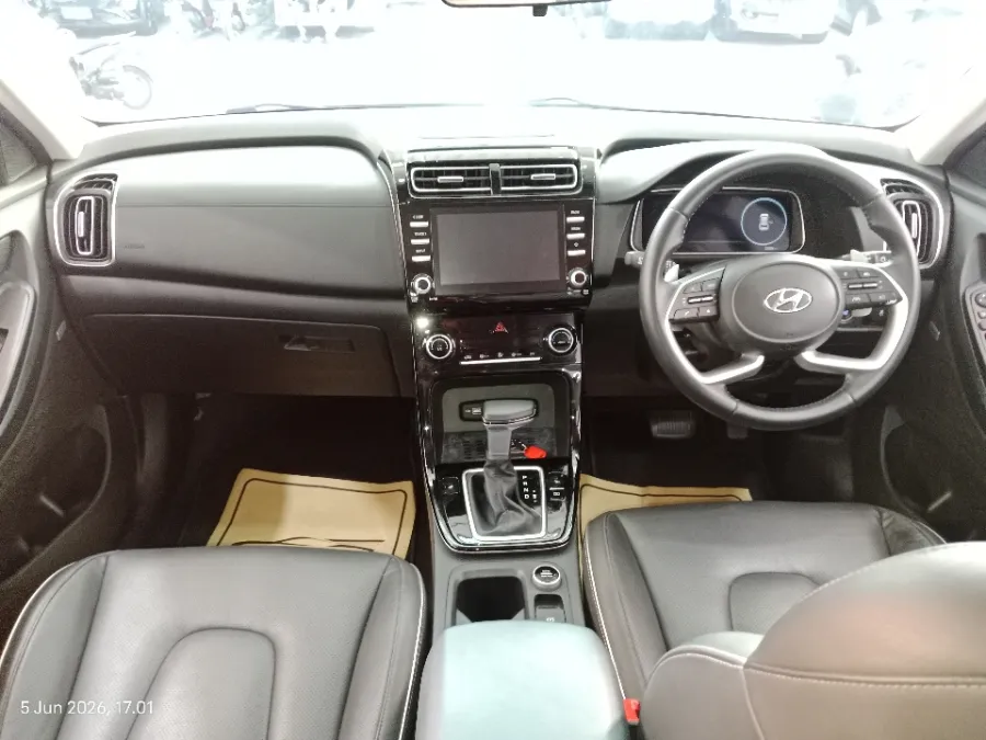 Foto Mobil Bekas Dashboard Hyundai Creta 1.5 Prime tahun 2023