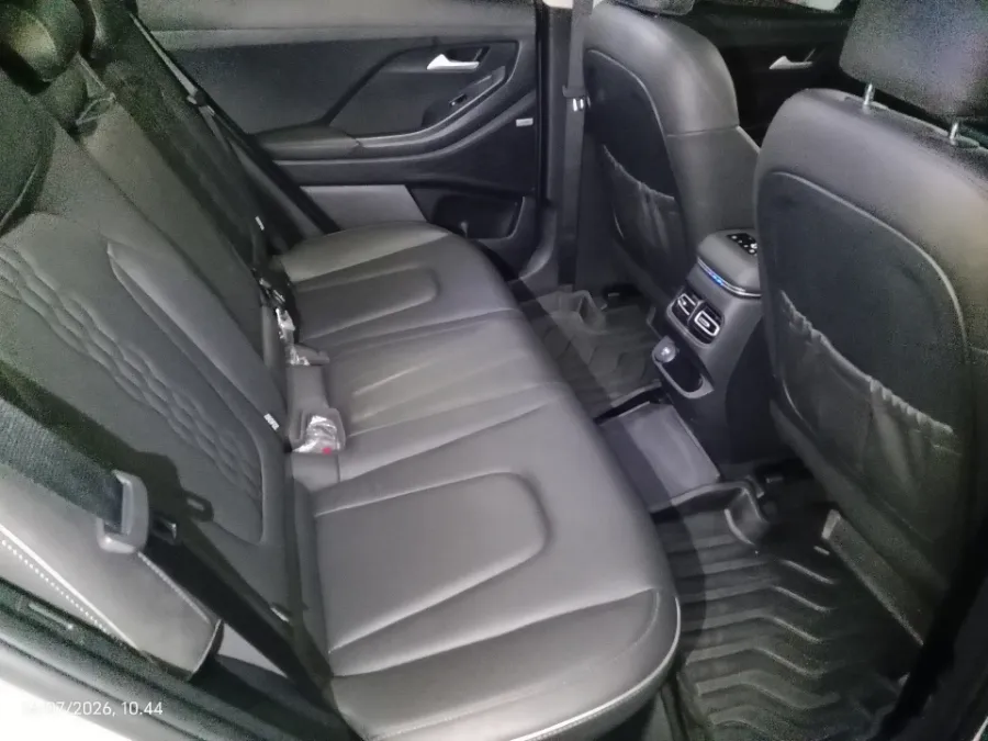Foto Mobil Bekas Kabin Belakang Hyundai Creta 1.5 Prime tahun 2023