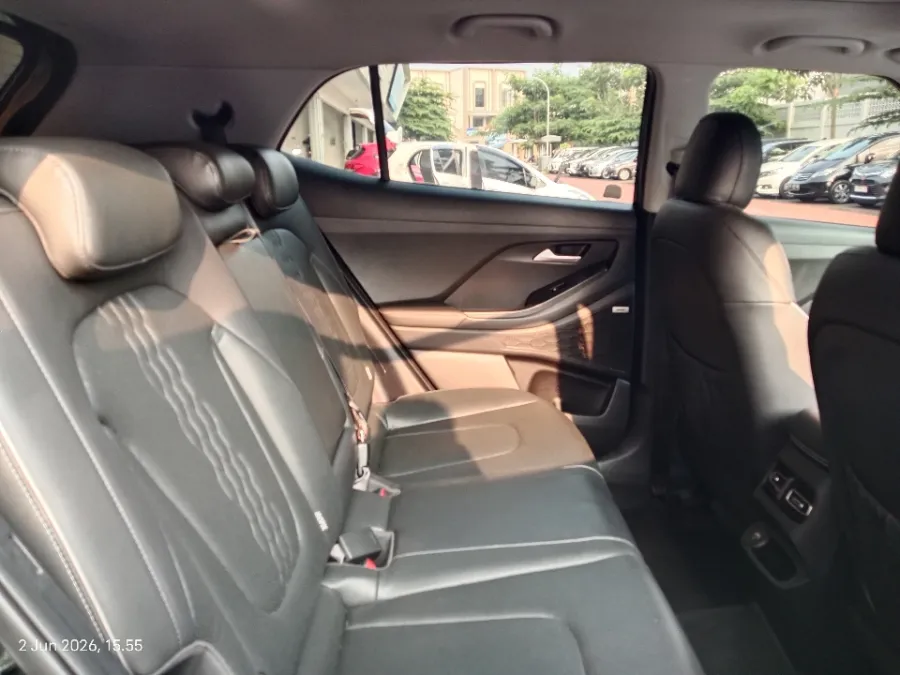 Foto Mobil Bekas Kabin Belakang Hyundai Creta 1.5 Prime tahun 2023