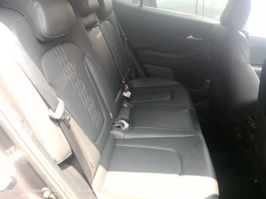 Foto Mobil Bekas Kabin Belakang Hyundai Creta 1.5 Prime tahun 2023