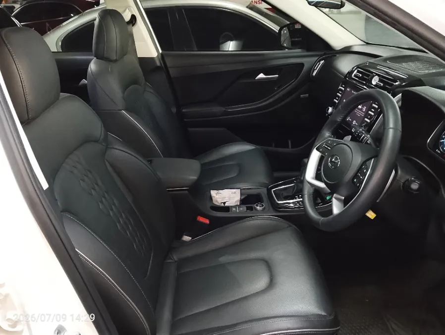 Foto Mobil Bekas Kabin Depan Hyundai Creta 1.5 Prime tahun 2023