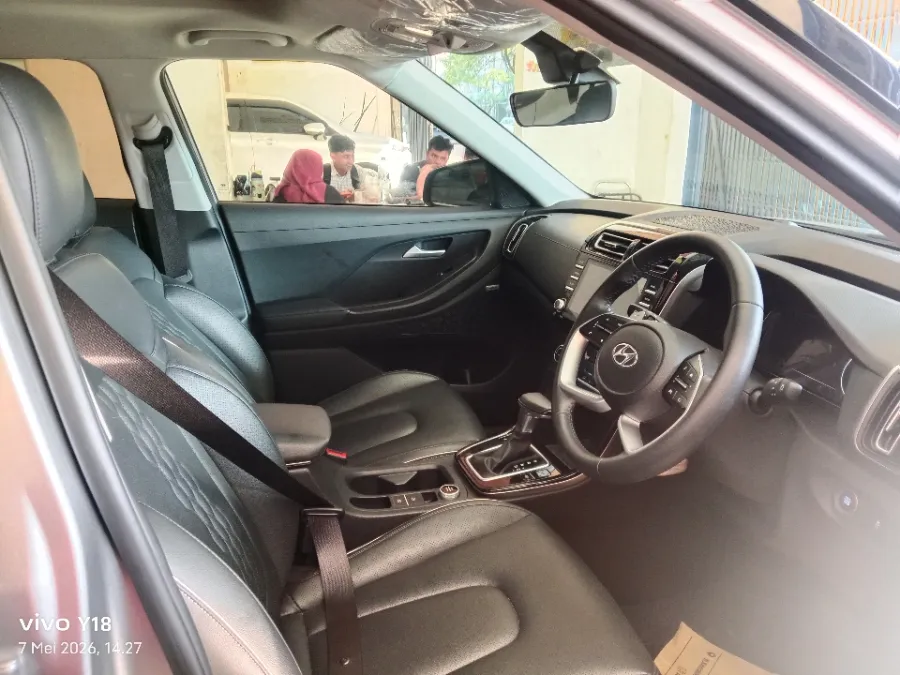 Foto Mobil Bekas Kabin Depan Hyundai Creta 1.5 Prime tahun 2023