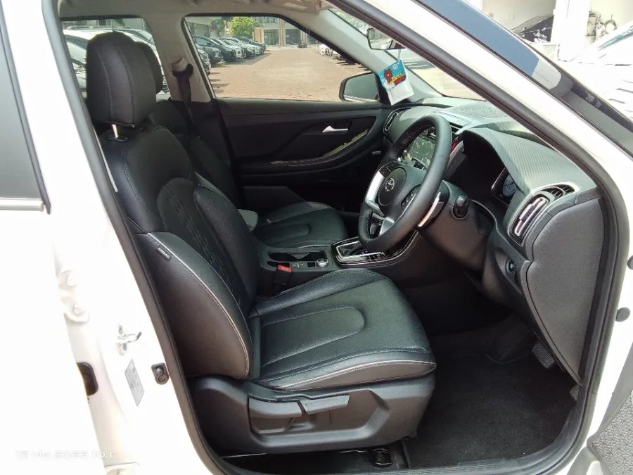 Foto Mobil Bekas Kabin Depan Hyundai Creta 1.5 Prime tahun 2023