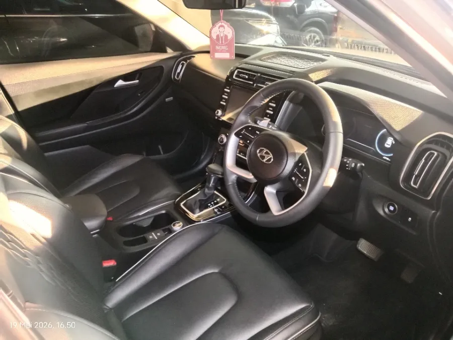 Foto Mobil Bekas Kabin Depan Hyundai Creta 1.5 Prime tahun 2023