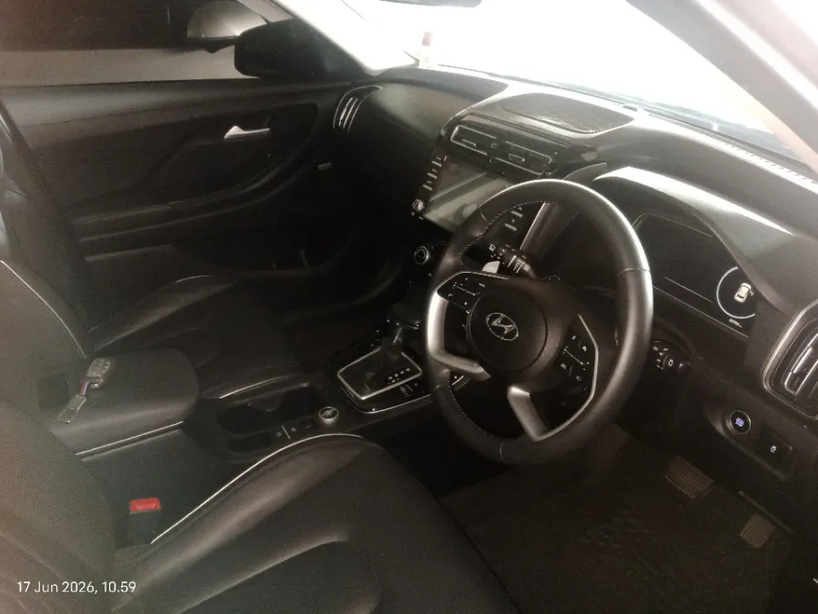Foto Mobil Bekas Kabin Depan Hyundai Creta 1.5 Prime tahun 2023