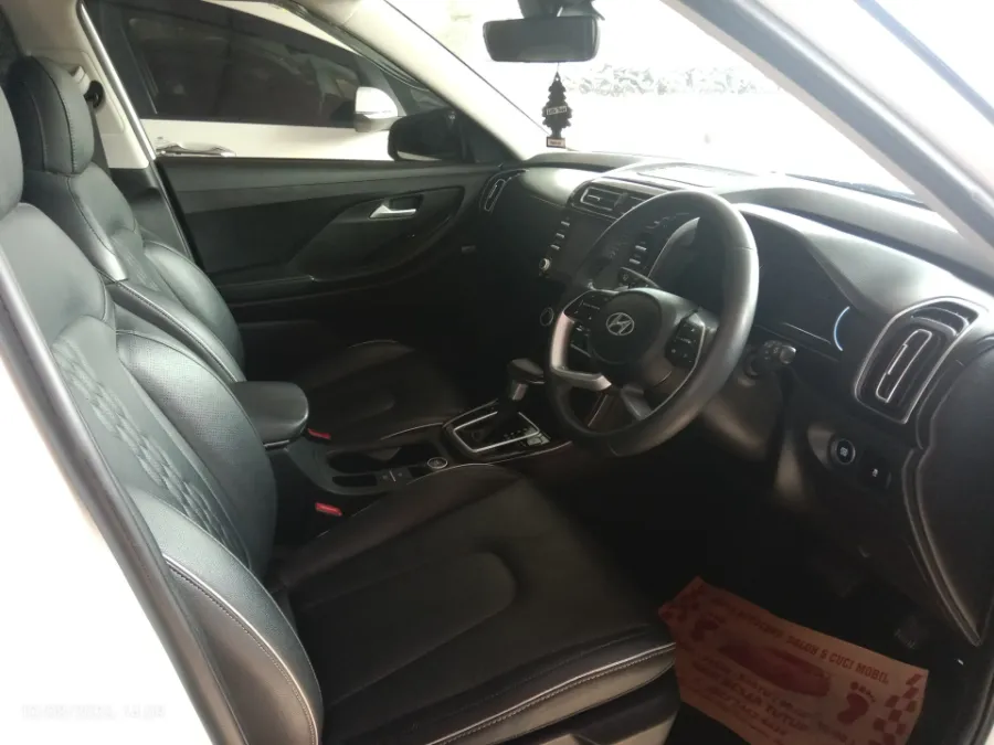 Foto Mobil Bekas Kabin Depan Hyundai Creta 1.5 Prime tahun 2023