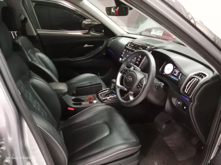 Foto Mobil Bekas Kabin Depan Hyundai Creta 1.5 Prime tahun 2023