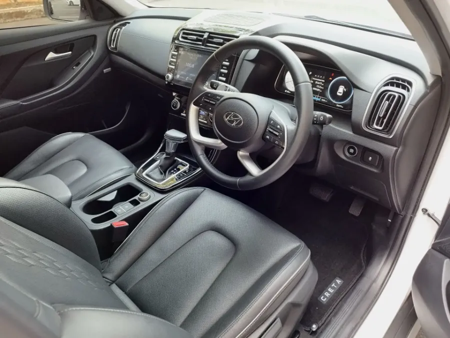 Foto Mobil Bekas Kabin Depan Hyundai Creta 1.5 Prime tahun 2023