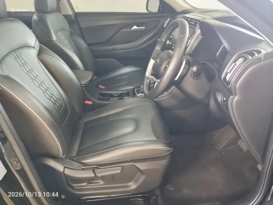 Foto Mobil Bekas Kabin Depan Hyundai Creta 1.5 Prime tahun 2023