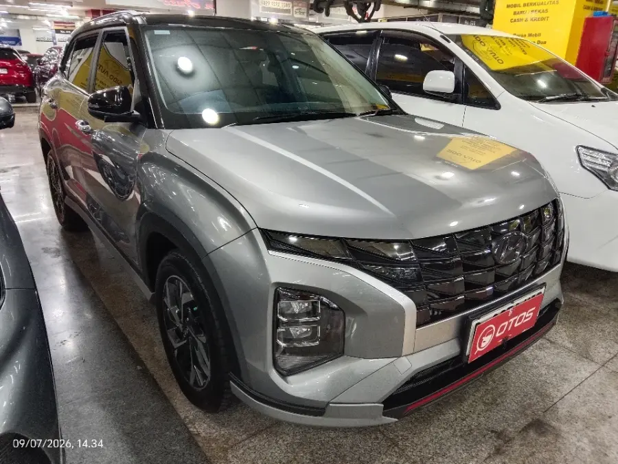 Foto Mobil Bekas Kanan Depan Hyundai Creta 1.5 Prime tahun 2023