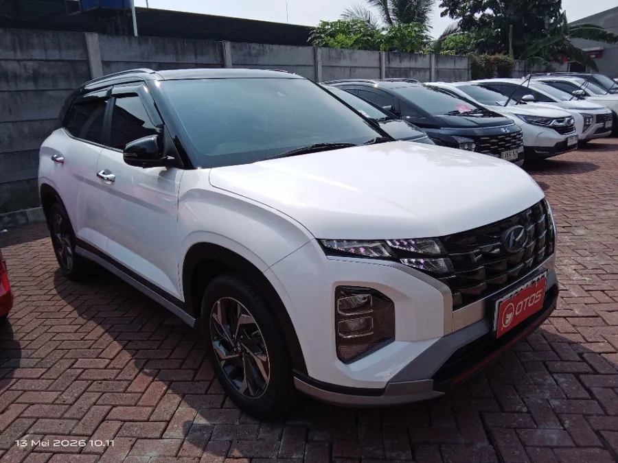 Foto Mobil Bekas Kanan Depan Hyundai Creta 1.5 Prime tahun 2023