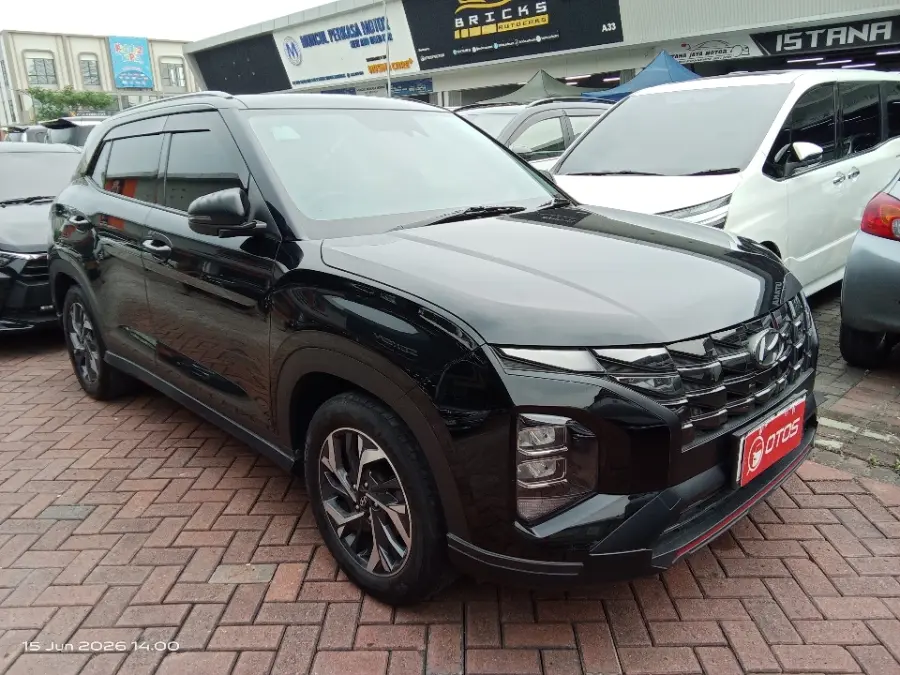 Foto Mobil Bekas Kanan Depan Hyundai Creta 1.5 Prime tahun 2023