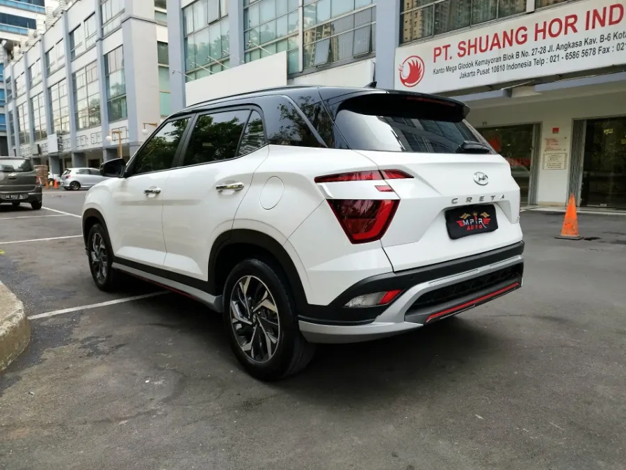 Foto Mobil Bekas Kiri Belakang Hyundai Creta 1.5 Prime tahun 2023