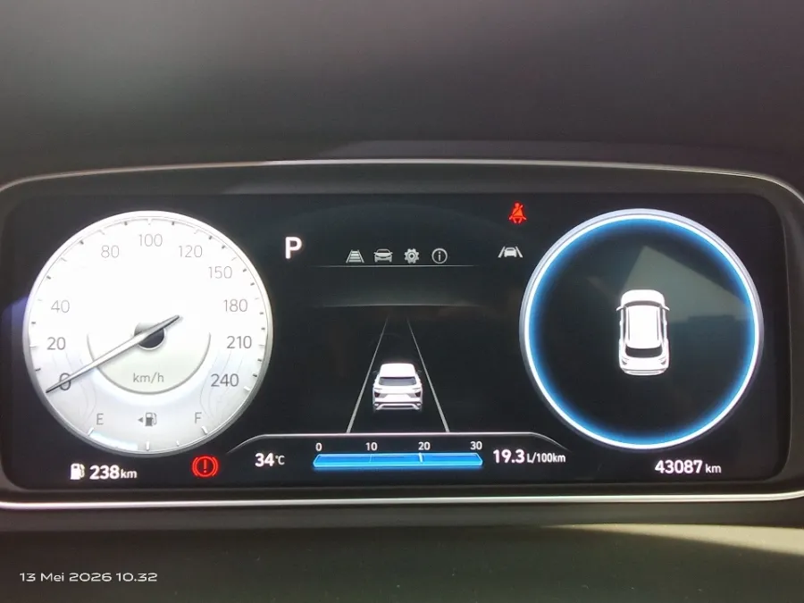 Foto Mobil Bekas Odometer Hyundai Creta 1.5 Prime tahun 2023