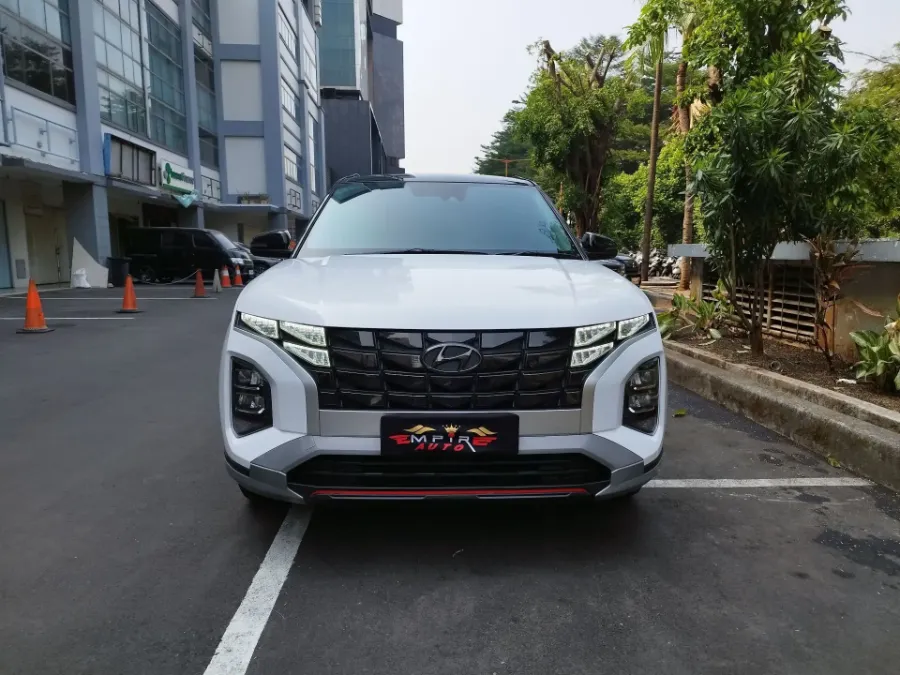 Foto Mobil Bekas Tampak Depan Hyundai Creta 1.5 Prime tahun 2023