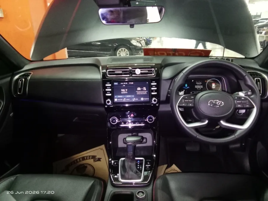 Foto Mobil Bekas Dashboard Hyundai Creta 1.5 Prime tahun 2024