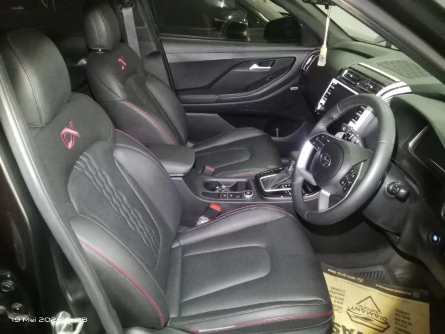 Foto Mobil Bekas Kabin Depan Hyundai Creta 1.5 Prime tahun 2024