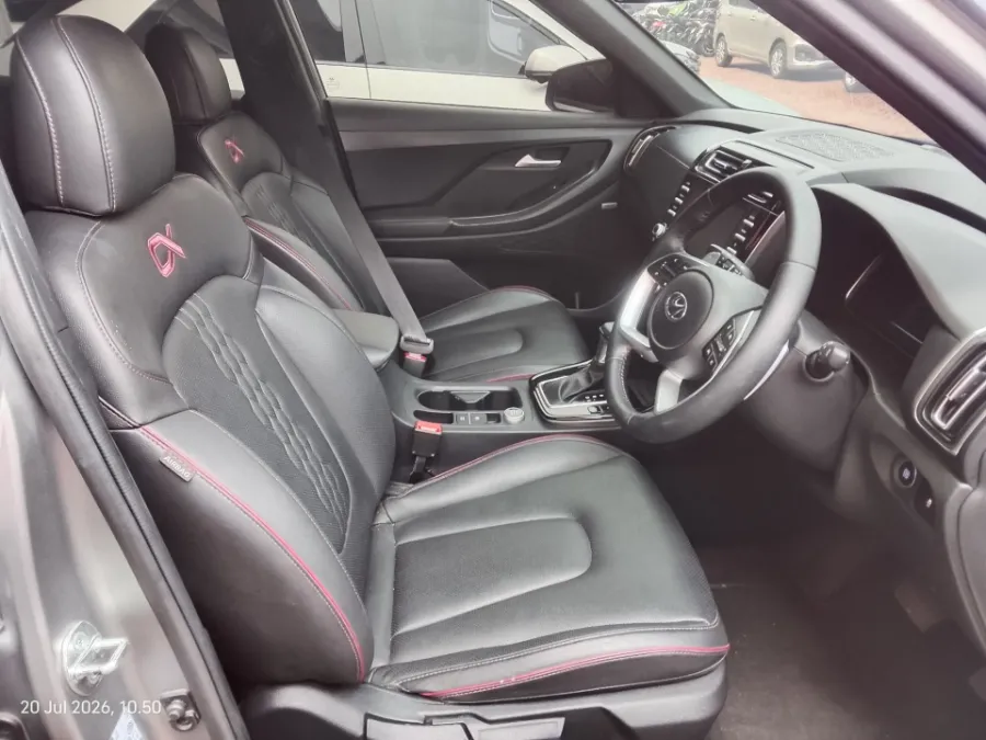 Foto Mobil Bekas Kabin Depan Hyundai Creta 1.5 Prime tahun 2024