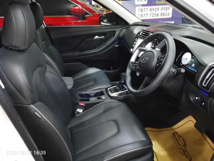 Foto Mobil Bekas Kabin Depan Hyundai Creta 1.5 Prime tahun 2024