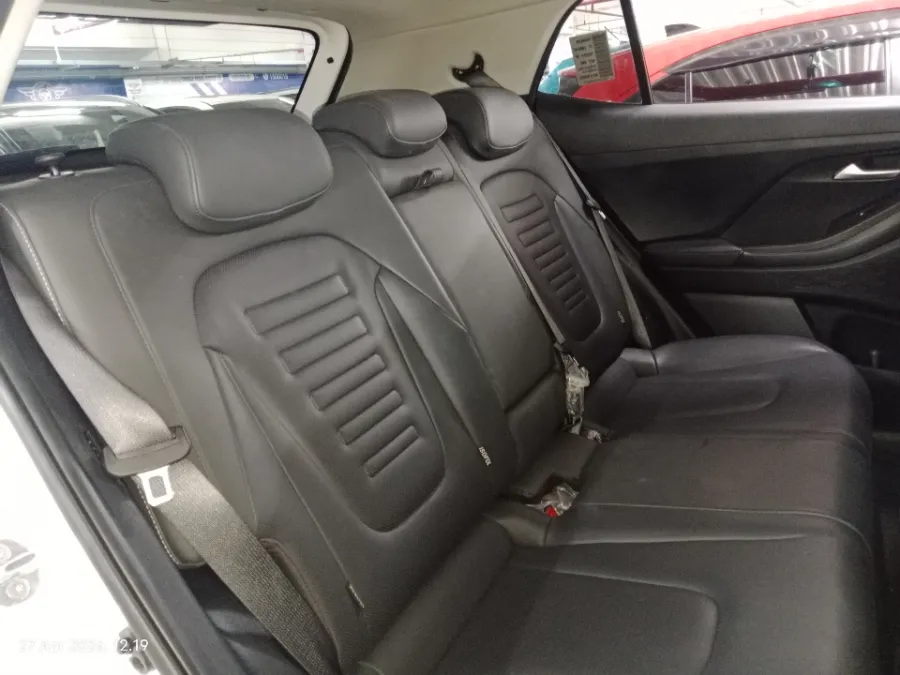 Foto Mobil Bekas Kabin Belakang Hyundai Creta 1.5 Prime tahun 2025