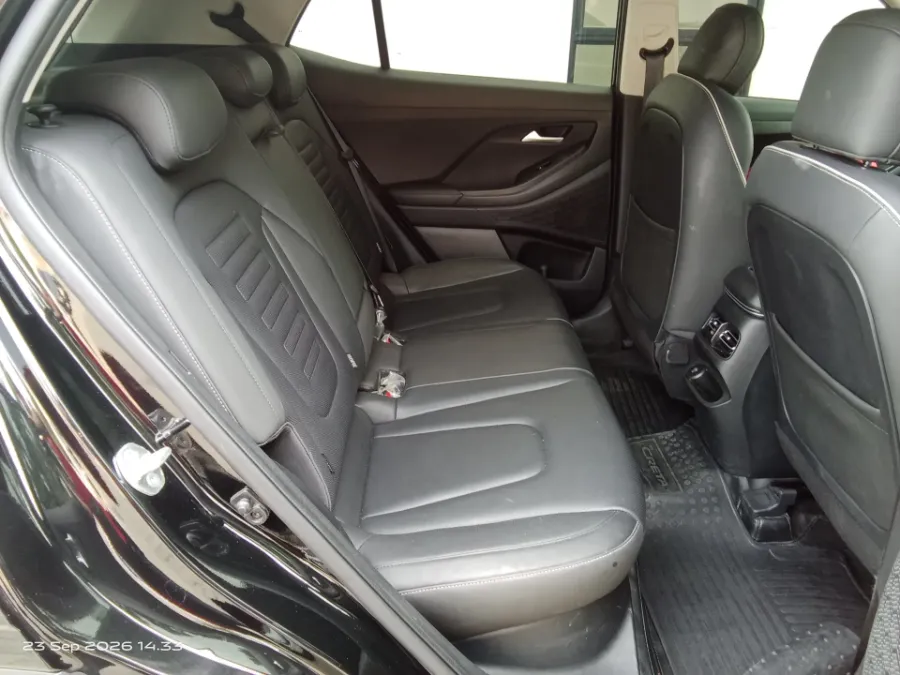 Foto Mobil Bekas Kabin Belakang Hyundai Creta 1.5 Prime tahun 2025