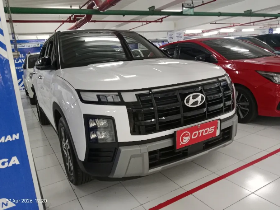 Foto Mobil Bekas Kanan Depan Hyundai Creta 1.5 Prime tahun 2025