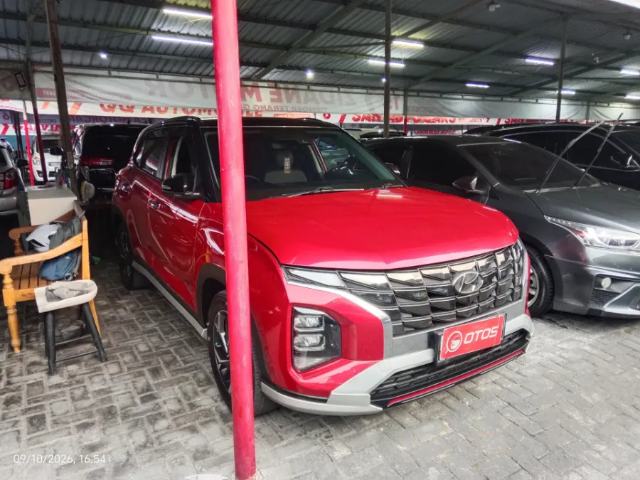 Foto Mobil Bekas Kanan Depan Hyundai Creta 1.5 Prime Two Tone tahun 2022