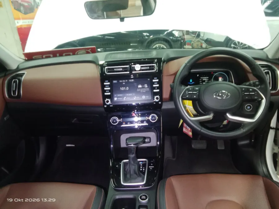 Foto Mobil Bekas Dashboard Hyundai Creta 1.5 Style tahun 2022