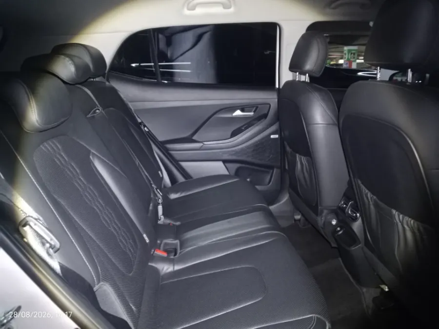 Foto Mobil Bekas Kabin Belakang Hyundai Creta 1.5 Style tahun 2022