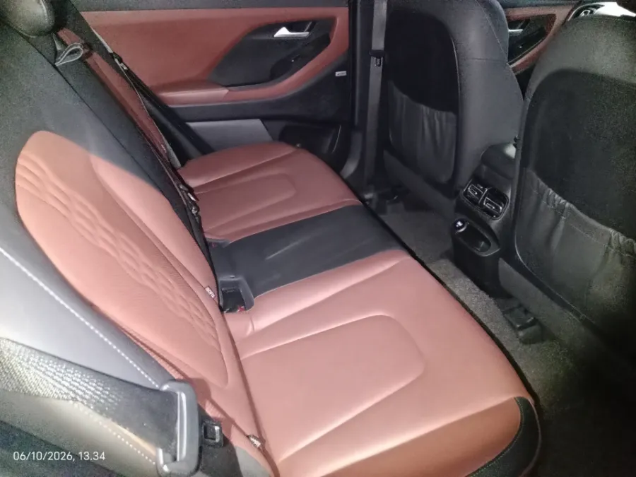 Foto Mobil Bekas Kabin Belakang Hyundai Creta 1.5 Style tahun 2022
