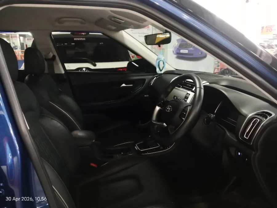 Foto Mobil Bekas Kabin Depan Hyundai Creta 1.5 Style tahun 2022