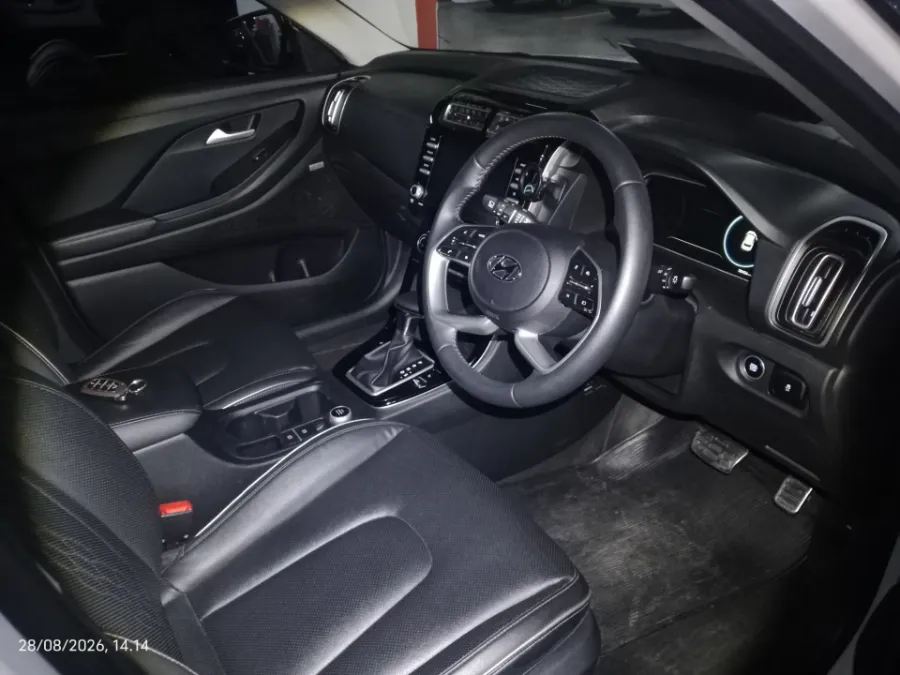 Foto Mobil Bekas Kabin Depan Hyundai Creta 1.5 Style tahun 2022