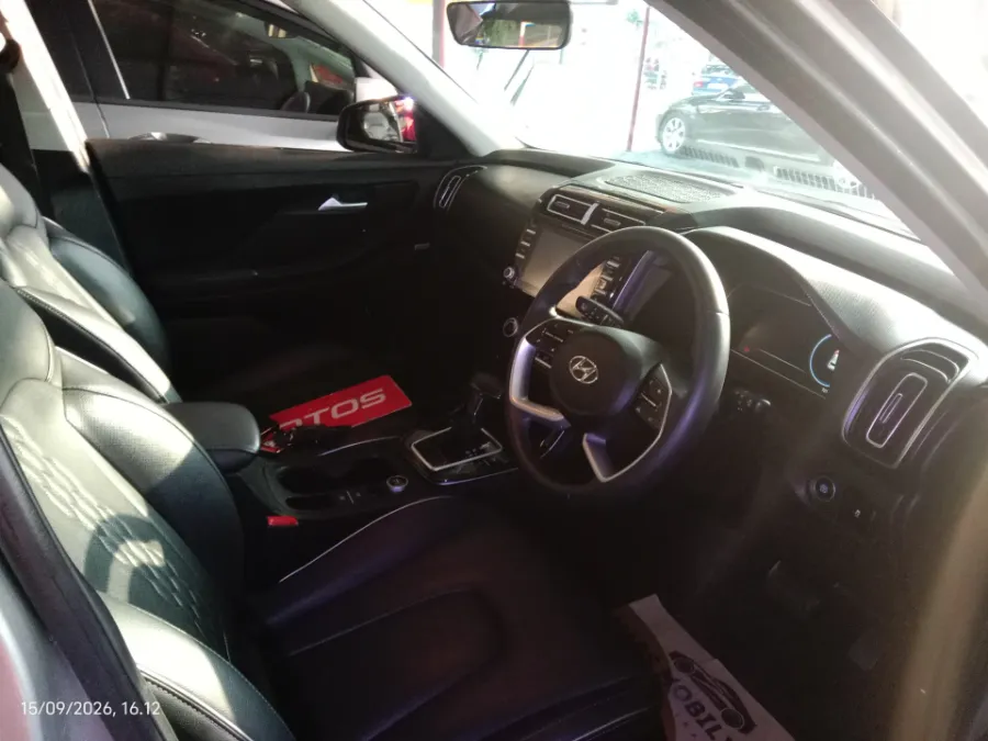 Foto Mobil Bekas Kabin Depan Hyundai Creta 1.5 Style tahun 2022