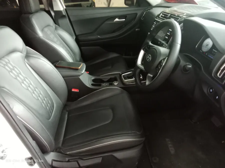 Foto Mobil Bekas Kabin Depan Hyundai Creta 1.5 Style tahun 2022