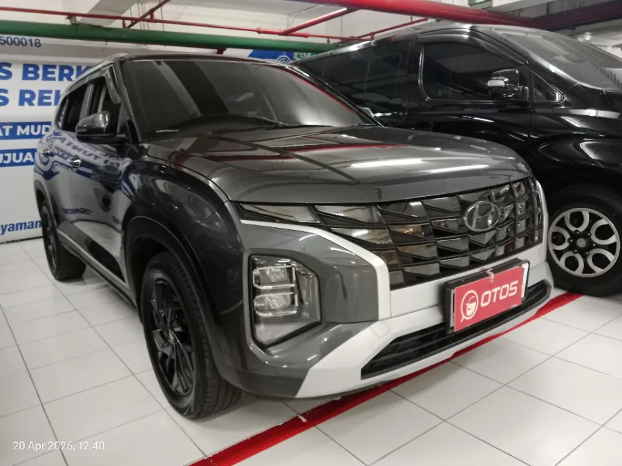 Foto Mobil Bekas Kanan Depan Hyundai Creta 1.5 Style tahun 2022